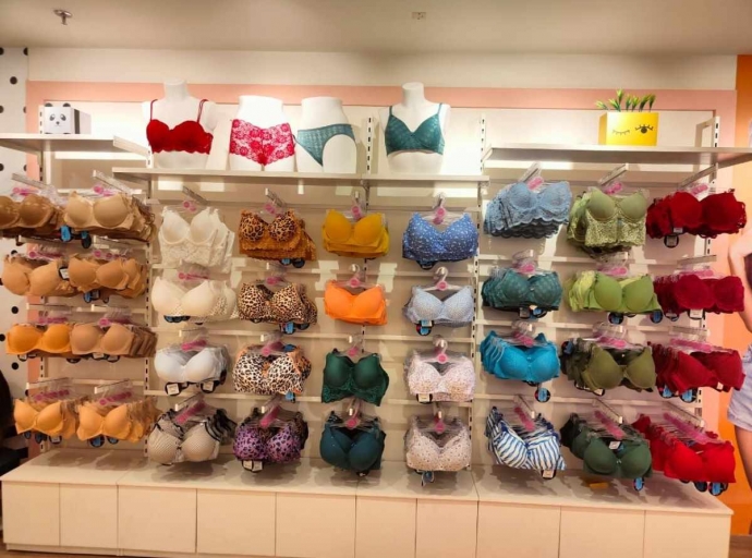 Monetizing intimate fashion: Clovia leverages festival retail